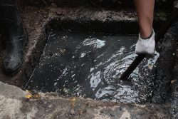 Dirty,Drain,Pipe,Cleaning.,Drain,Cleaning,-,Unclogging,Services